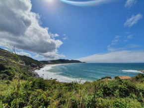 Apartamento luxuoso à 200 m da praia em Florianópolis-SC